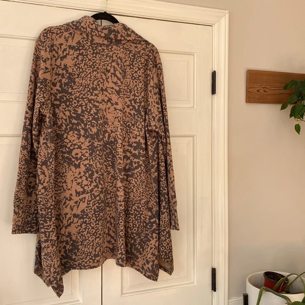 Cuddl Duds Size XL Lagenlook Open Front Cardigan Animal Print Drape Thumbhole - Picture 8 of 14